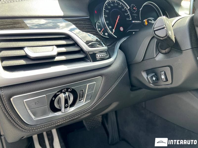 BMW 740 2016 — Миниатюра 19