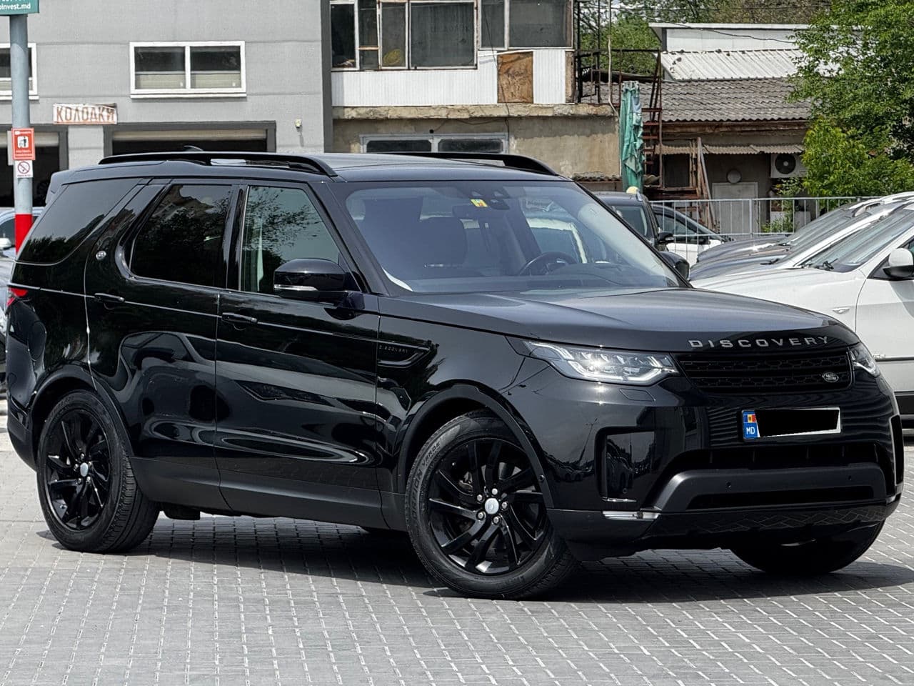 Land Rover Discovery 2017 — Миниатюра 3