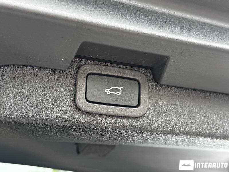 Land Rover Discovery 2017 — Миниатюра 24