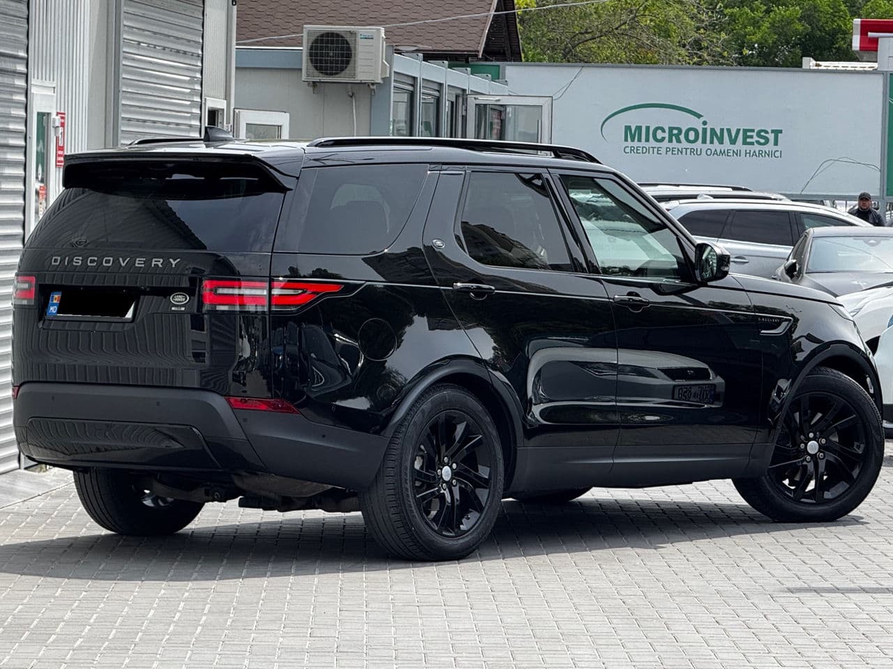Land Rover Discovery 2017 — Миниатюра 2