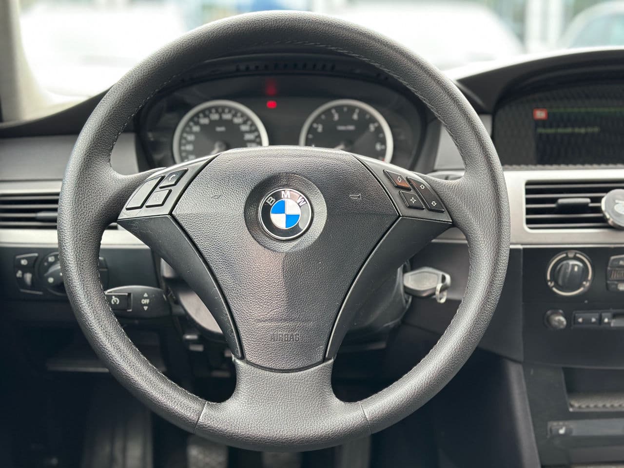 BMW 525 2004 — Миниатюра 9