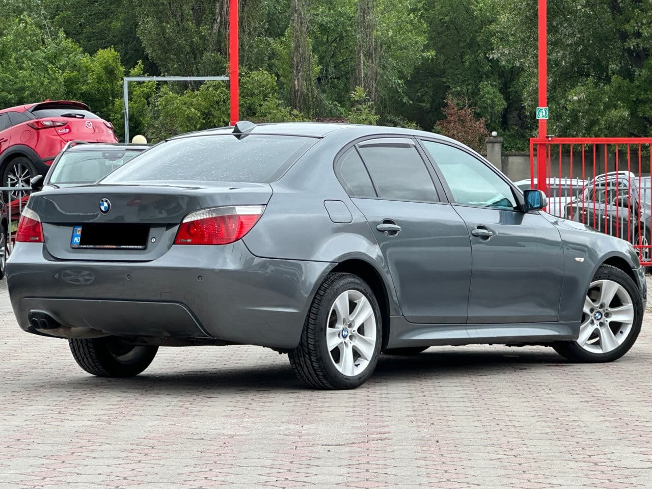 BMW 525 2004 — Миниатюра 3