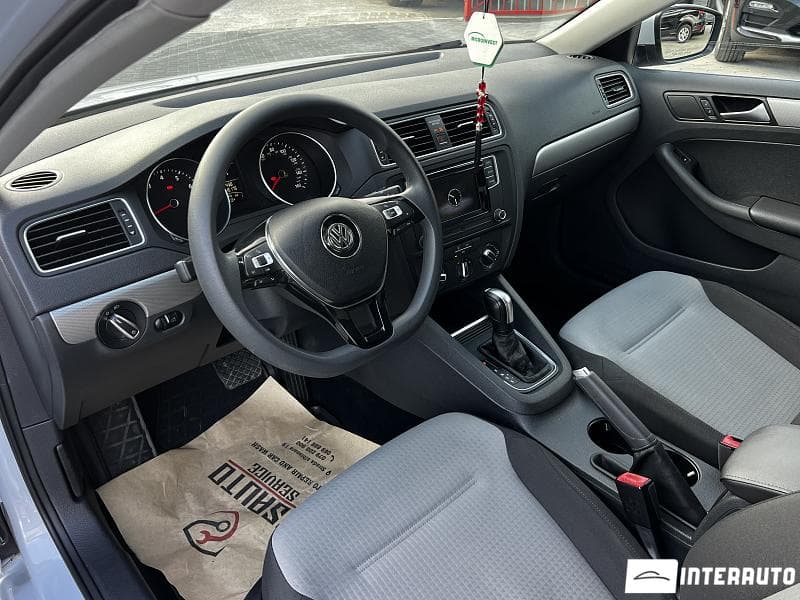 2017 Volkswagen Jetta — Miniatură 5