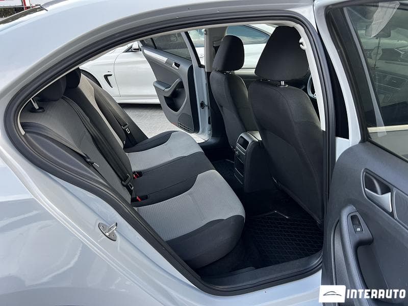 2017 Volkswagen Jetta — Miniatură 8