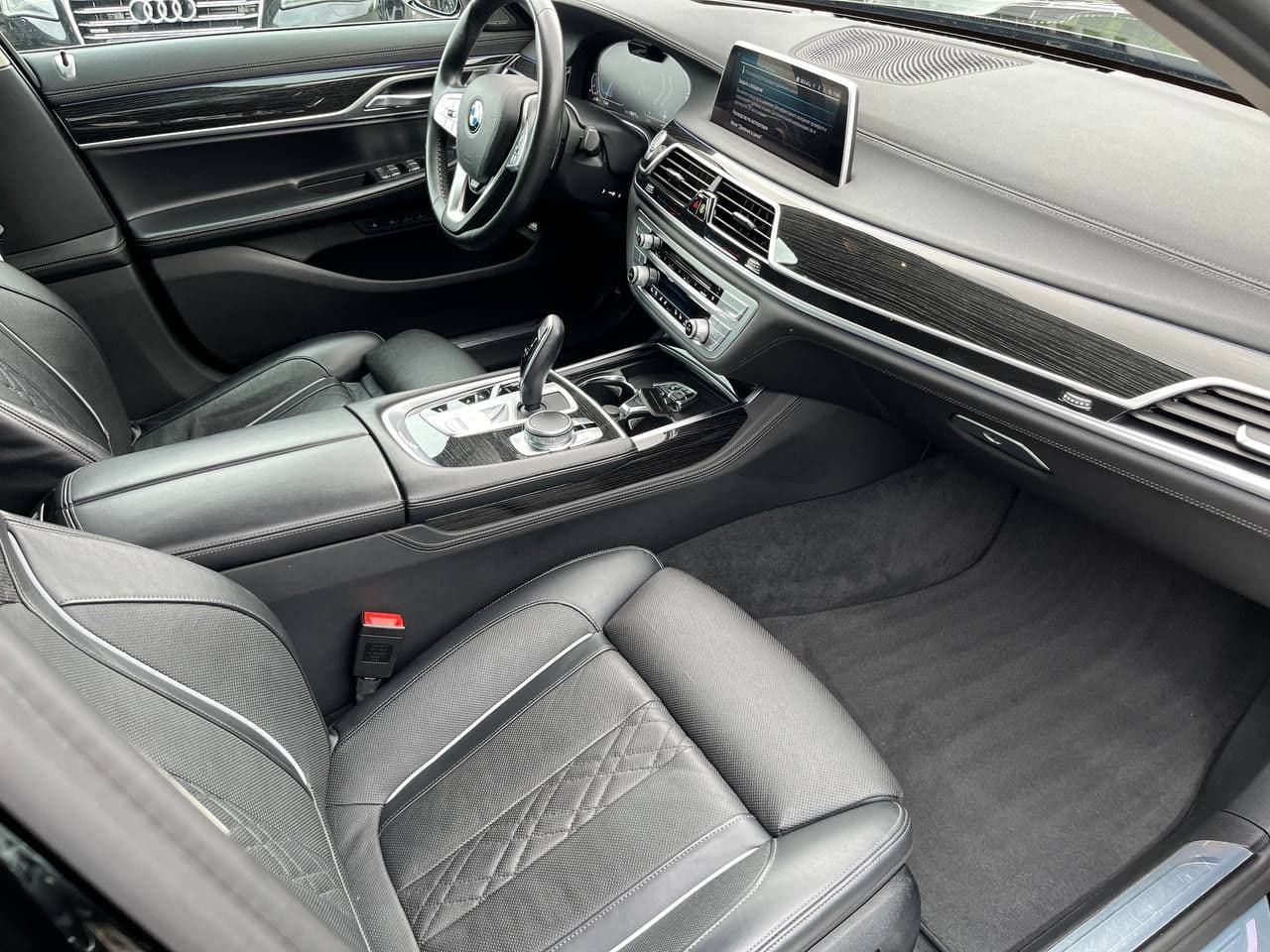 BMW 745e 2020 — Миниатюра 6