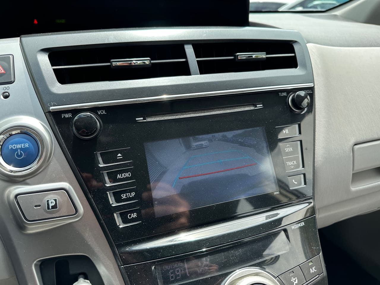 Toyota Prius Plus / V 2017 — Миниатюра 10