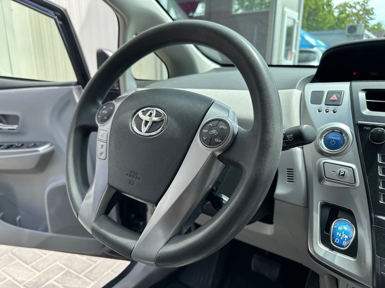Toyota Prius Plus / V 2017 — Миниатюра 5