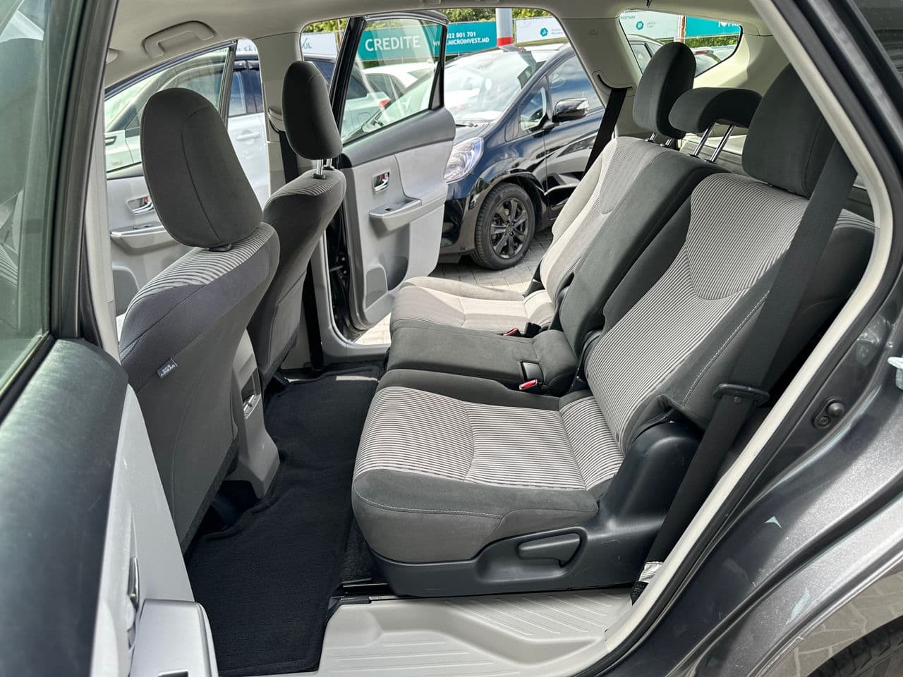 Toyota Prius Plus / V 2017 — Миниатюра 15