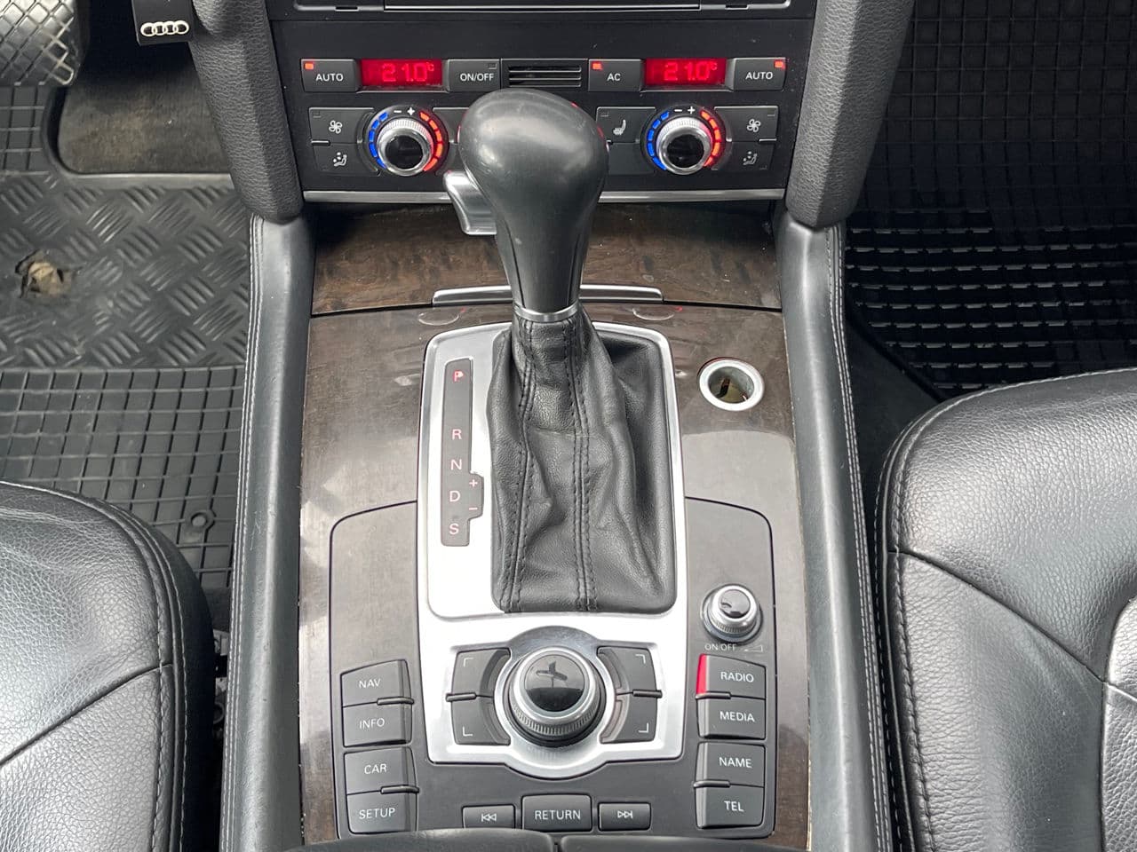 Audi Q7 2009 — Миниатюра 12
