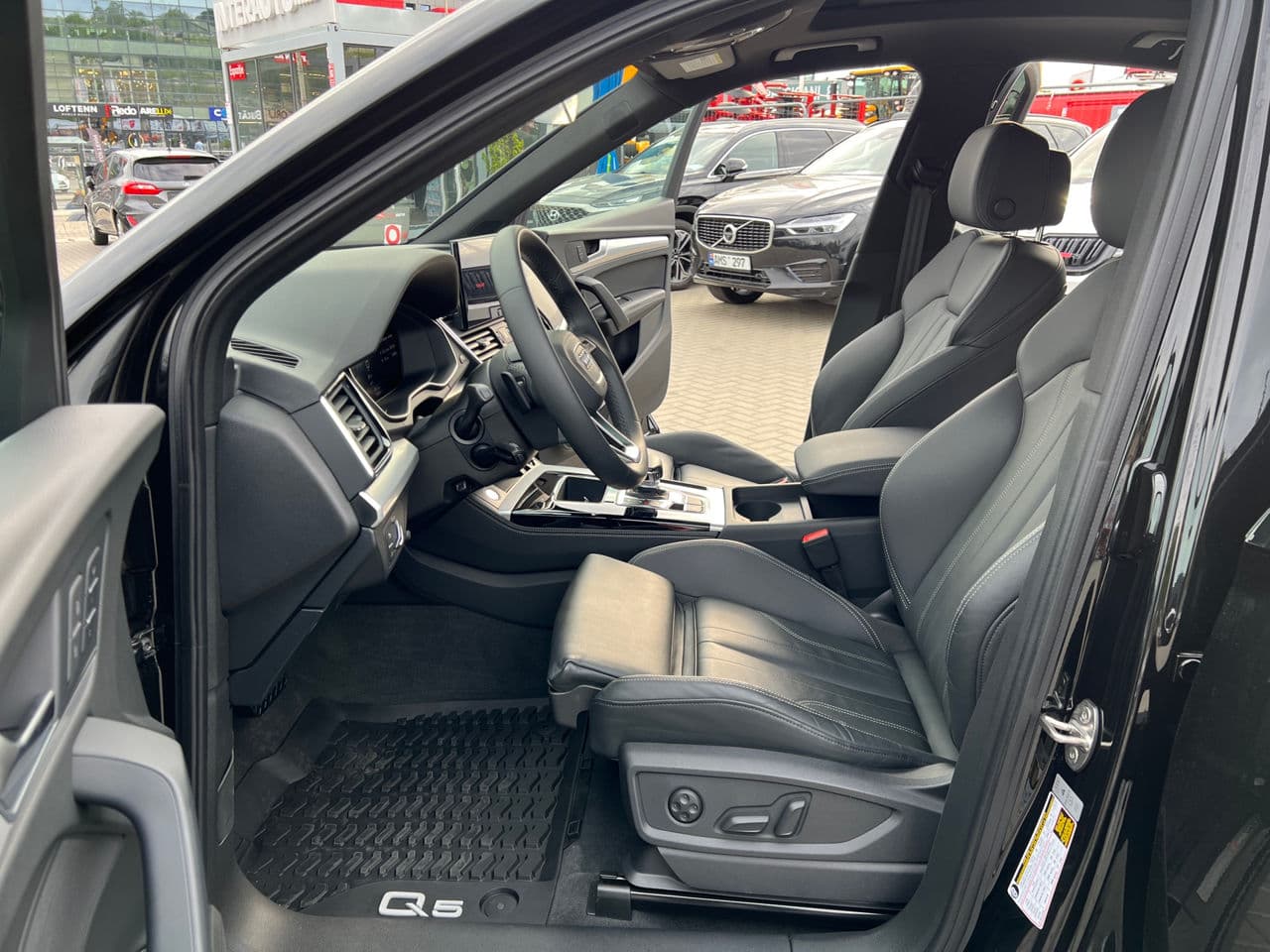 Audi Q5 Sportback 2022 — Миниатюра 5