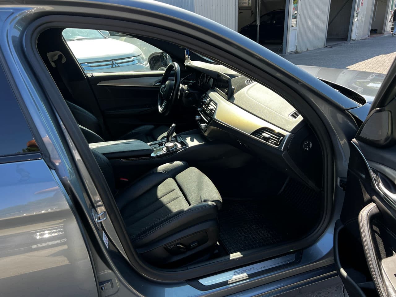 BMW 525 2018 — Миниатюра 5