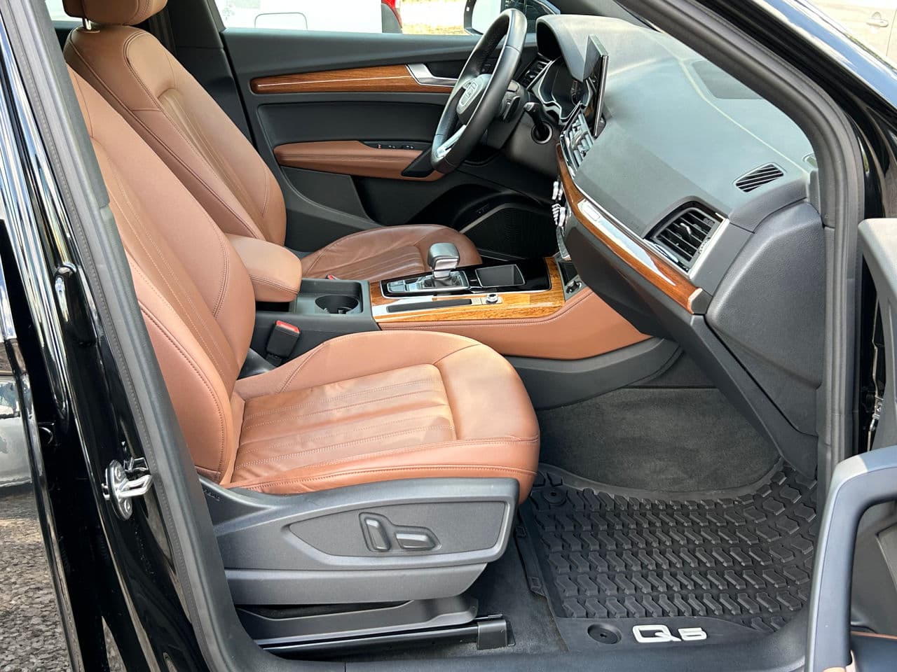 Audi Q5 2023 — Миниатюра 17