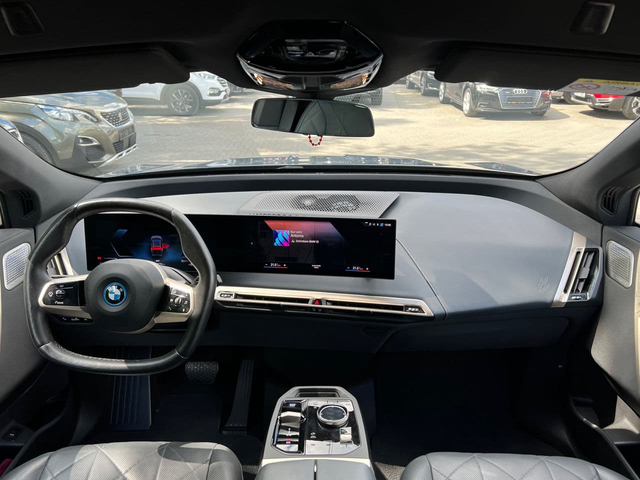 BMW iX M60 2022 — Миниатюра 9