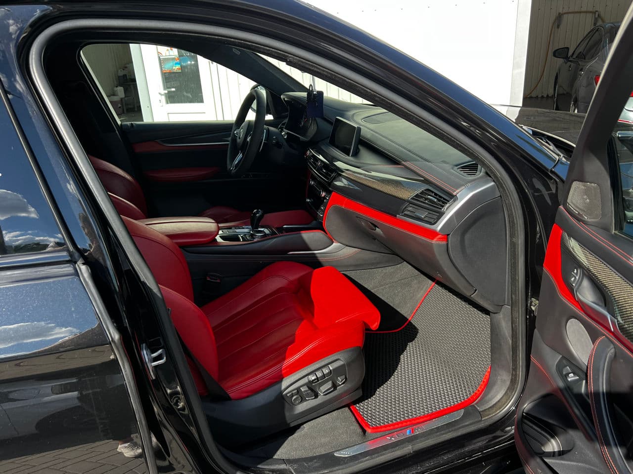 BMW X6M 2015 — Миниатюра 8