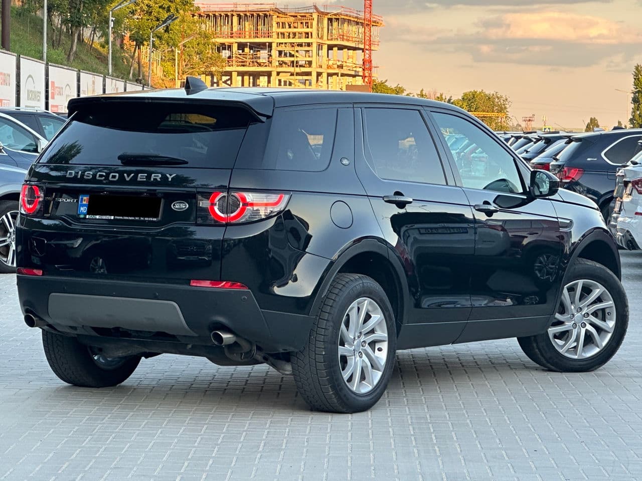 Land Rover Discovery Sport 2017 — Миниатюра 3