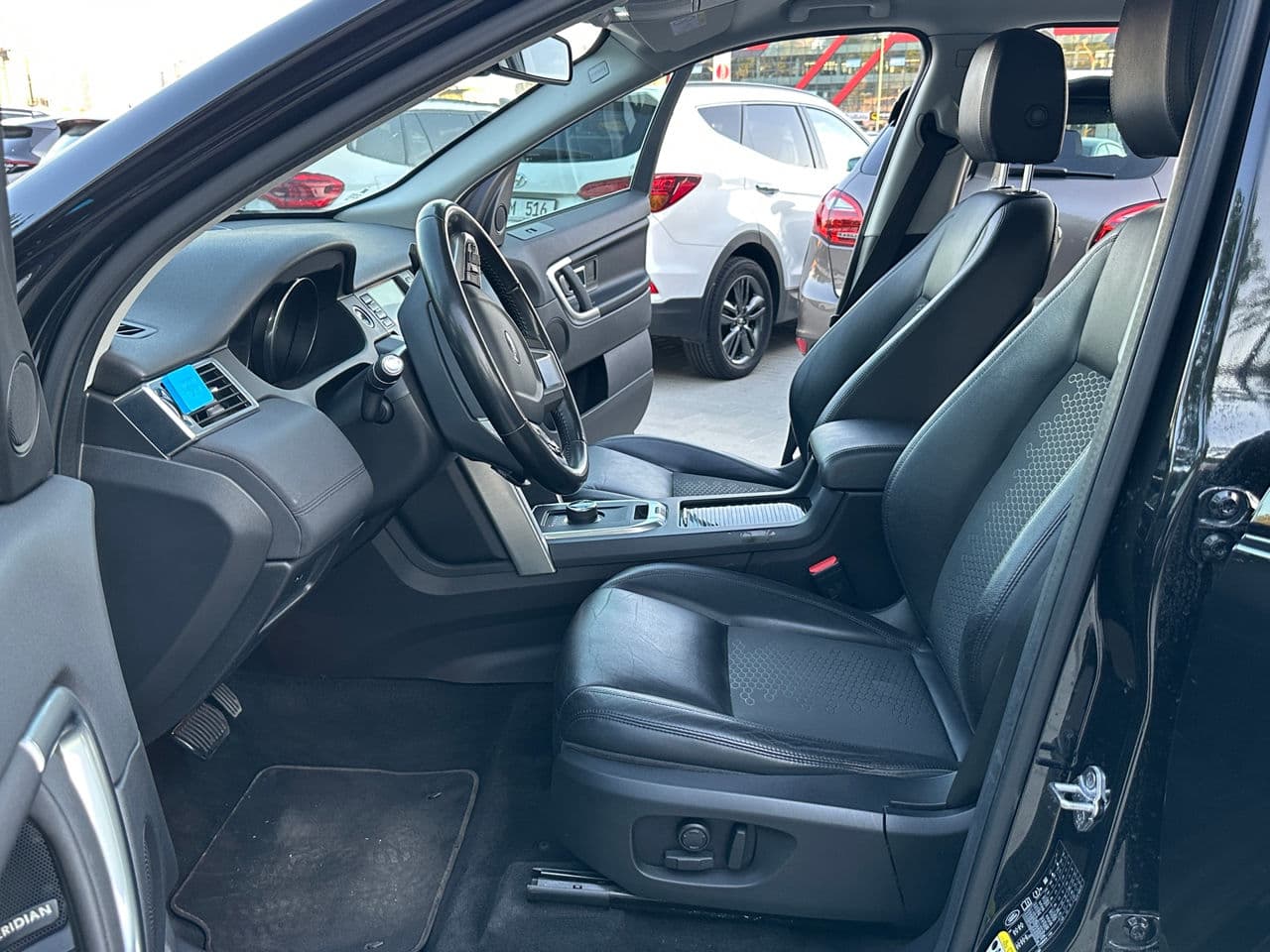Land Rover Discovery Sport 2017 — Миниатюра 5
