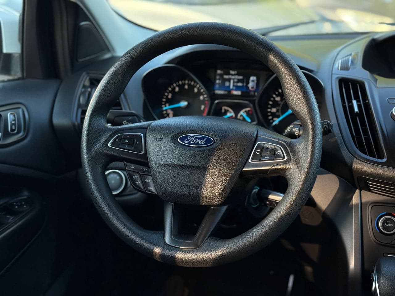 Ford Escape 2018 — Миниатюра 10