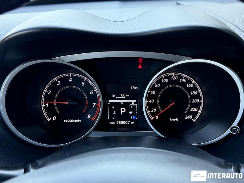 Mitsubishi Outlander XL 2011 — Миниатюра 11