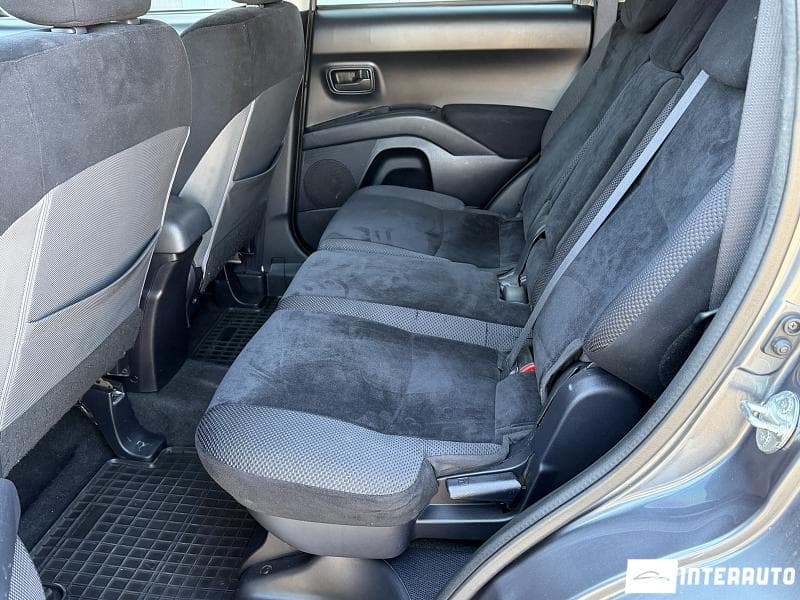 Mitsubishi Outlander XL 2011 — Миниатюра 16
