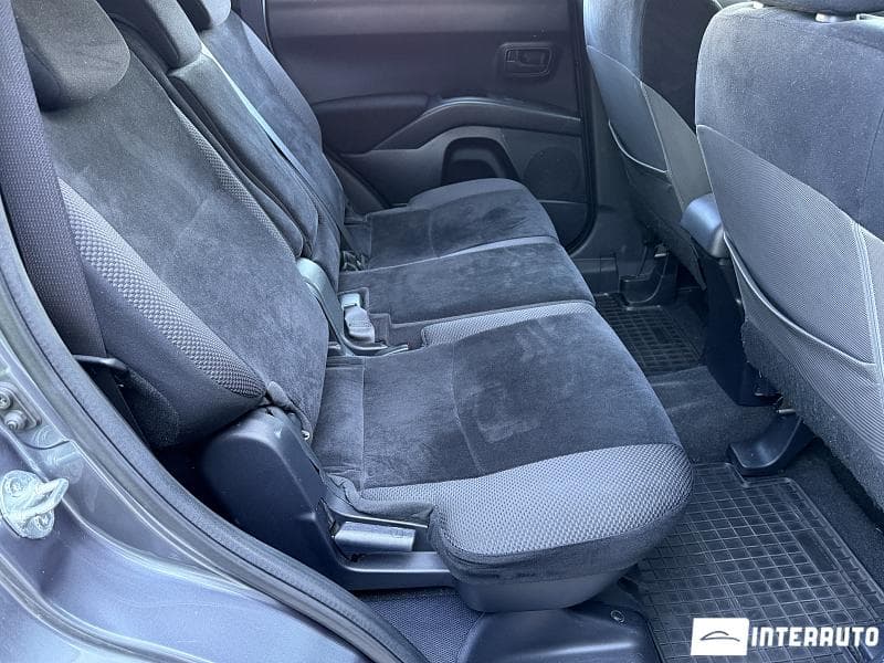Mitsubishi Outlander XL 2011 — Миниатюра 17