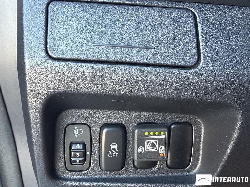 Mitsubishi Outlander XL 2011 — Миниатюра 9