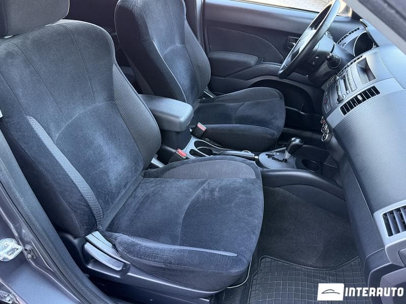 Mitsubishi Outlander XL 2011 — Миниатюра 15