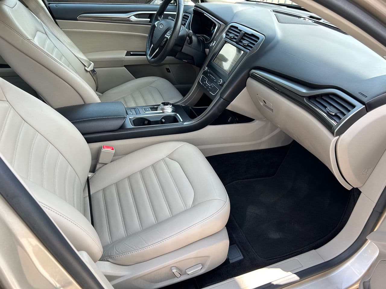 Ford Fusion 2017 — Миниатюра 15