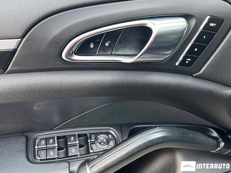 Porsche Cayenne S Hybrid 2013 — Миниатюра 7
