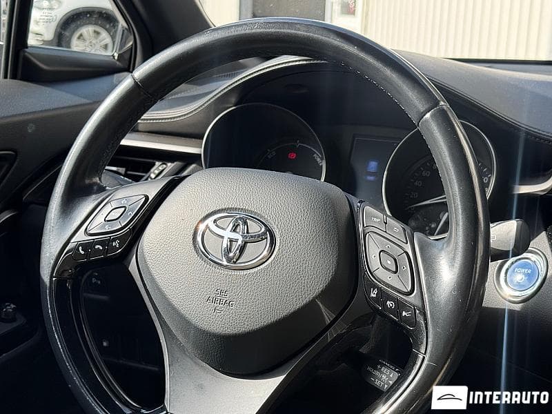 Toyota C-HR 2019 — Миниатюра 8