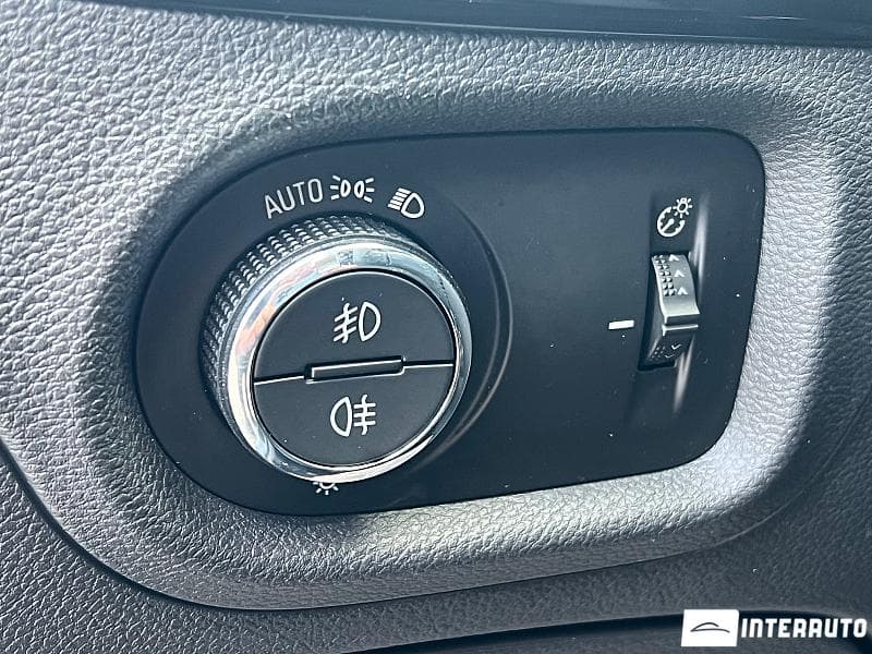 Opel Astra 2016 — Миниатюра 6
