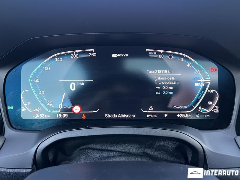 BMW 330E 2019 — Миниатюра 9
