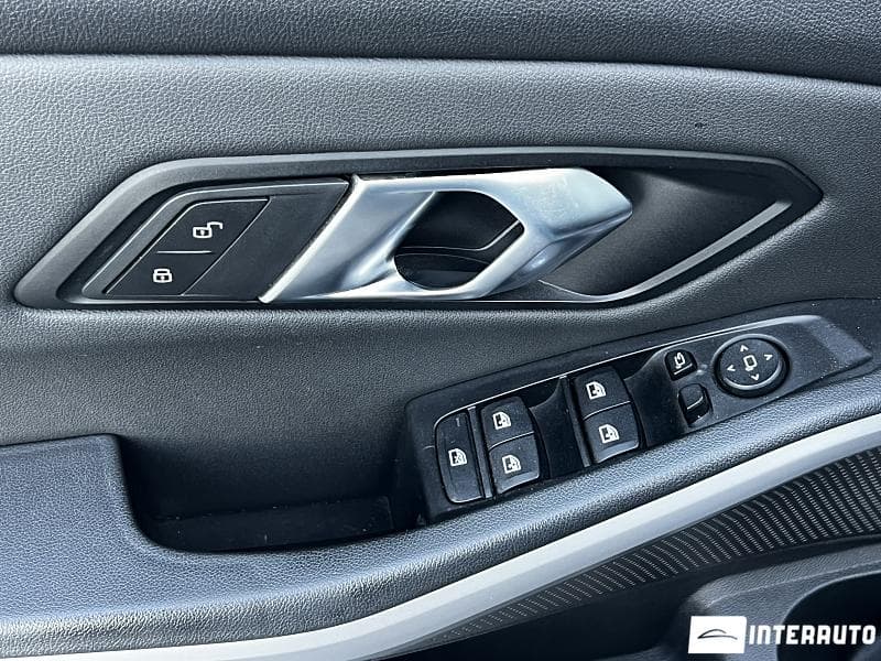 BMW 330E 2019 — Миниатюра 18