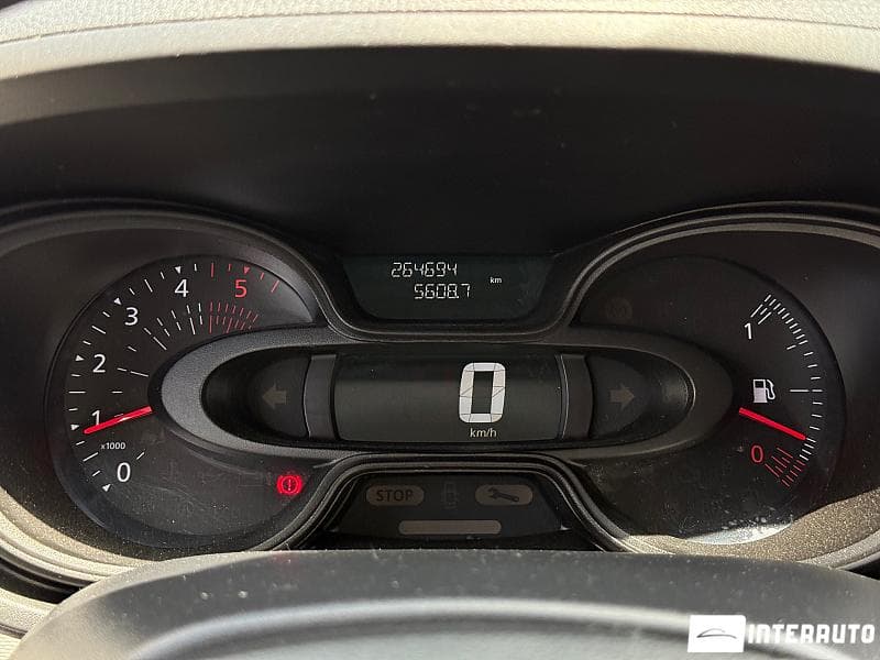Renault Trafic 2018 — Миниатюра 9