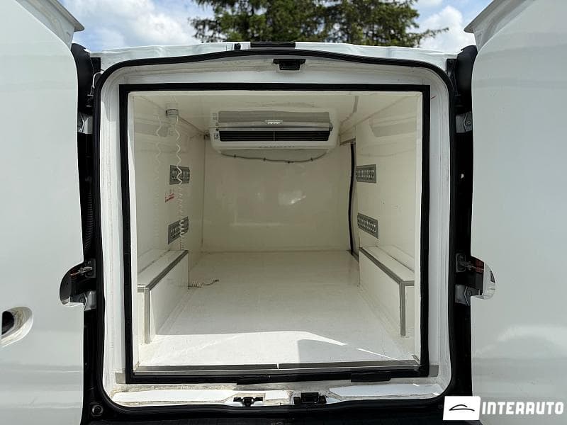 Renault Trafic 2018 — Миниатюра 15
