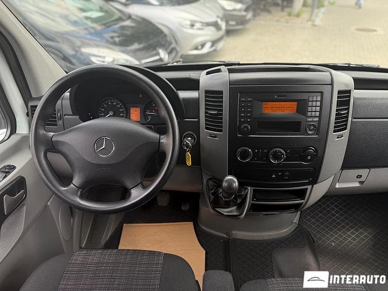 2015 Mercedes Sprinter — Miniatură 8