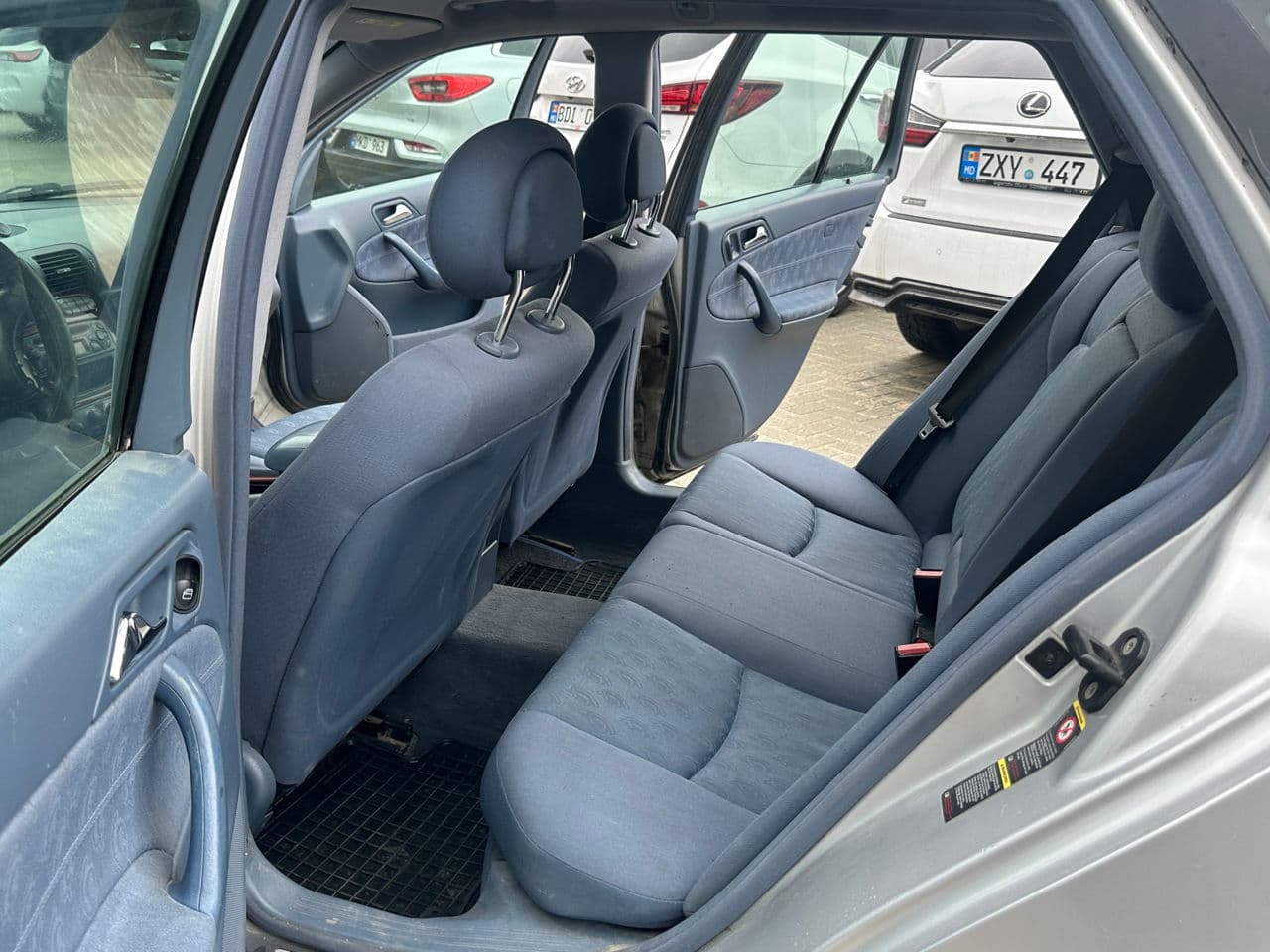 Mercedes C 200 2003 — Миниатюра 12