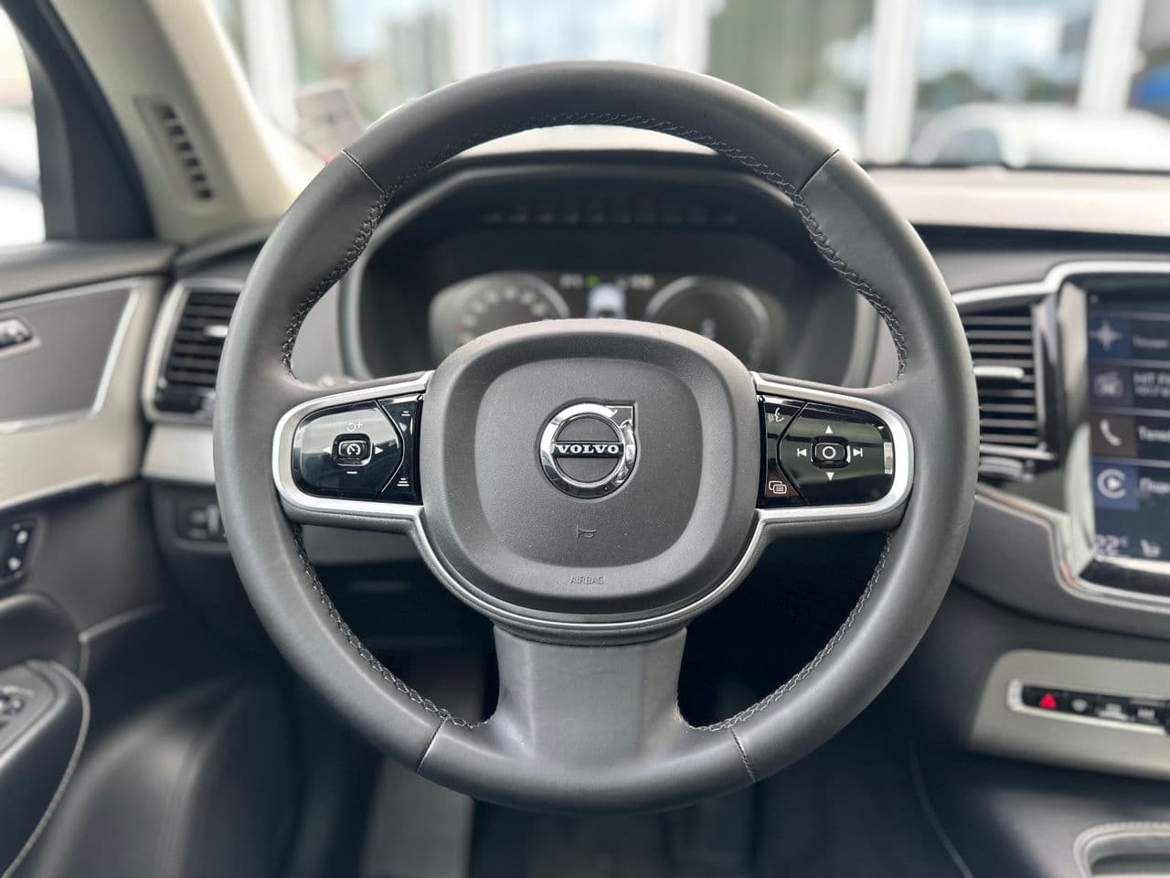 Volvo XC 90 2019 — Миниатюра 10