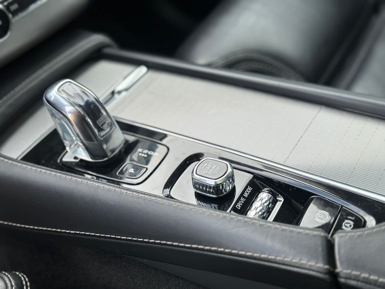 Volvo XC 90 2019 — Миниатюра 13