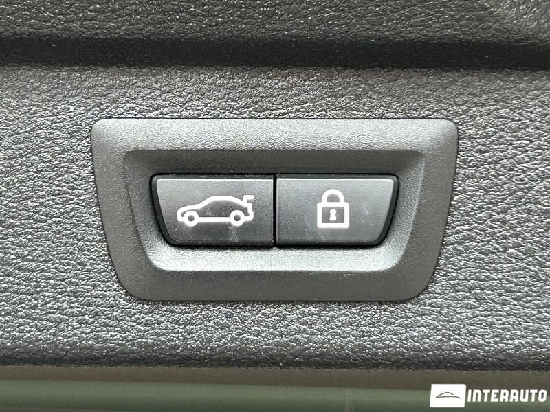 2016 BMW X5 4.0e — Miniatură 22