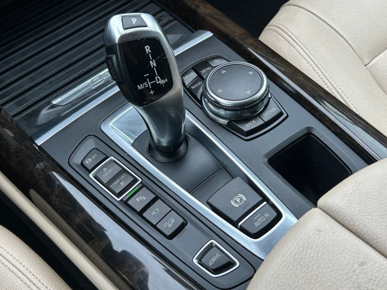 2016 BMW X5 4.0e — Miniatură 15