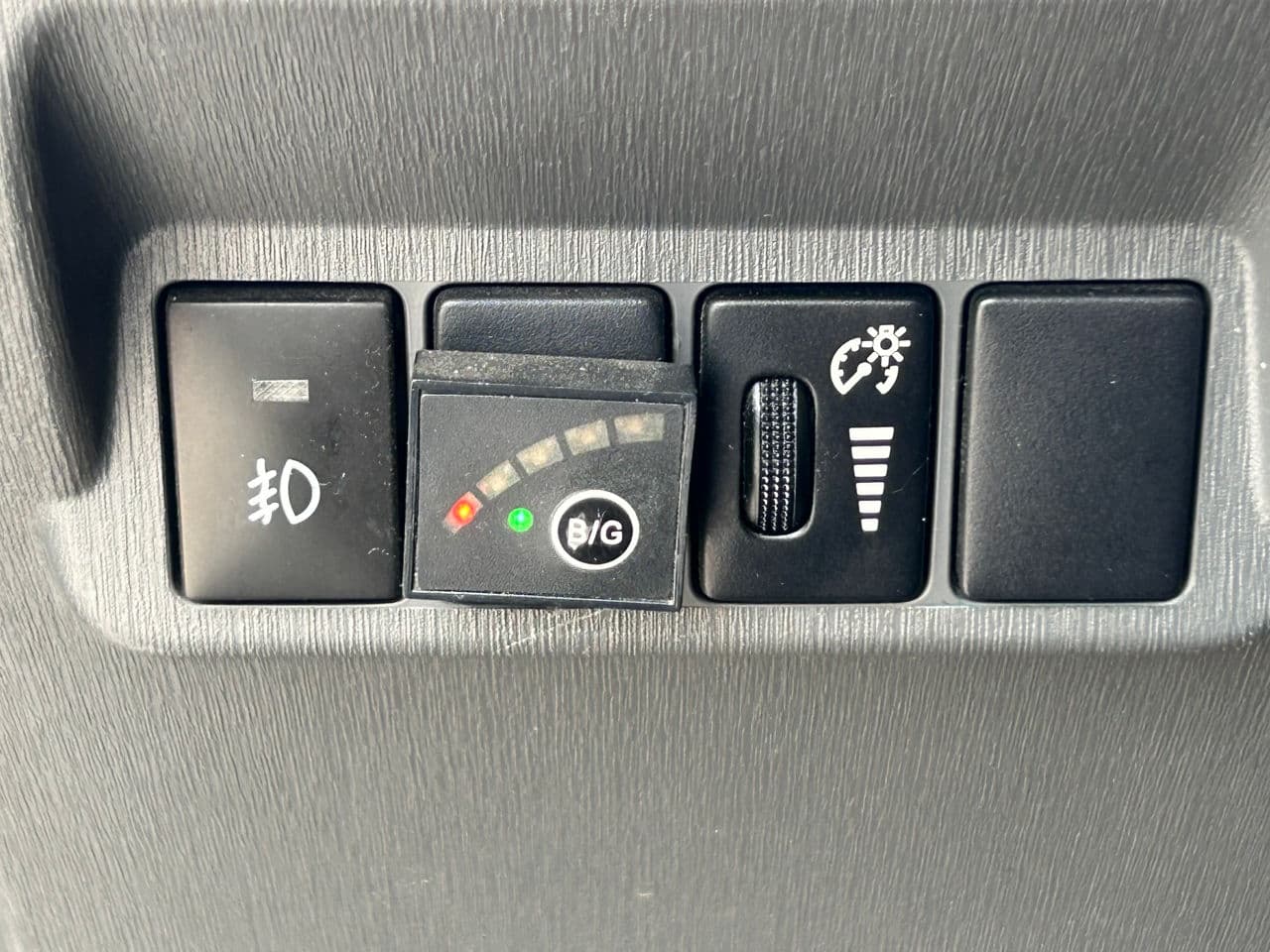 Toyota Prius Plus / V 2012 — Миниатюра 10