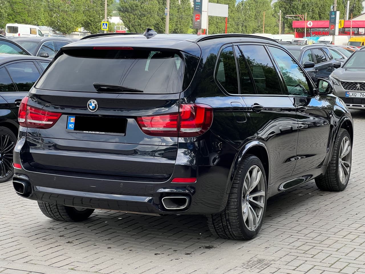 2017 BMW X5 4.0e — Miniatură 2