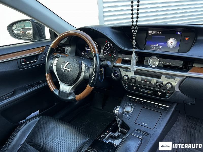 Lexus ES 300h 2015 — Миниатюра 6