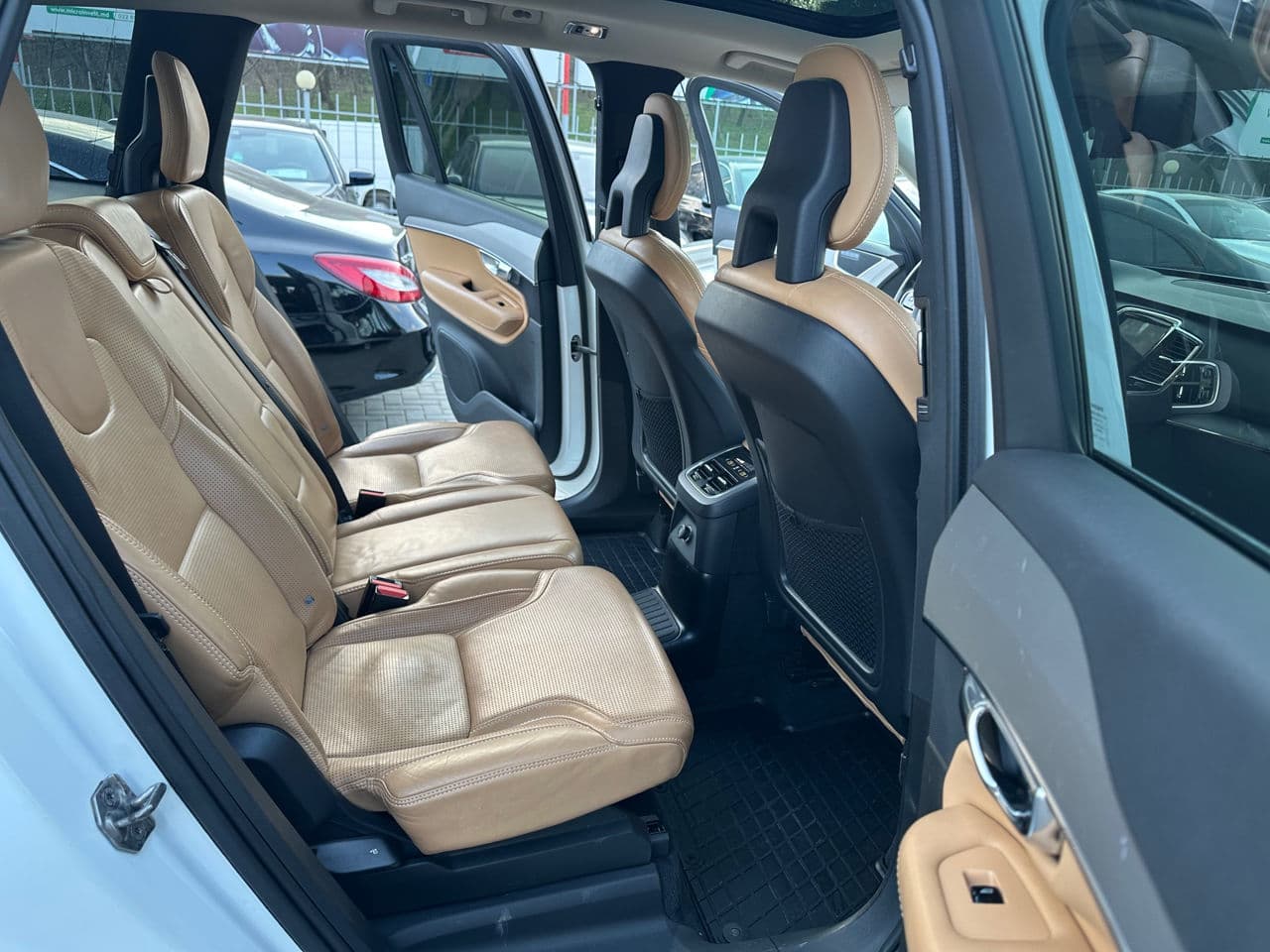Volvo XC 90 2015 — Миниатюра 9