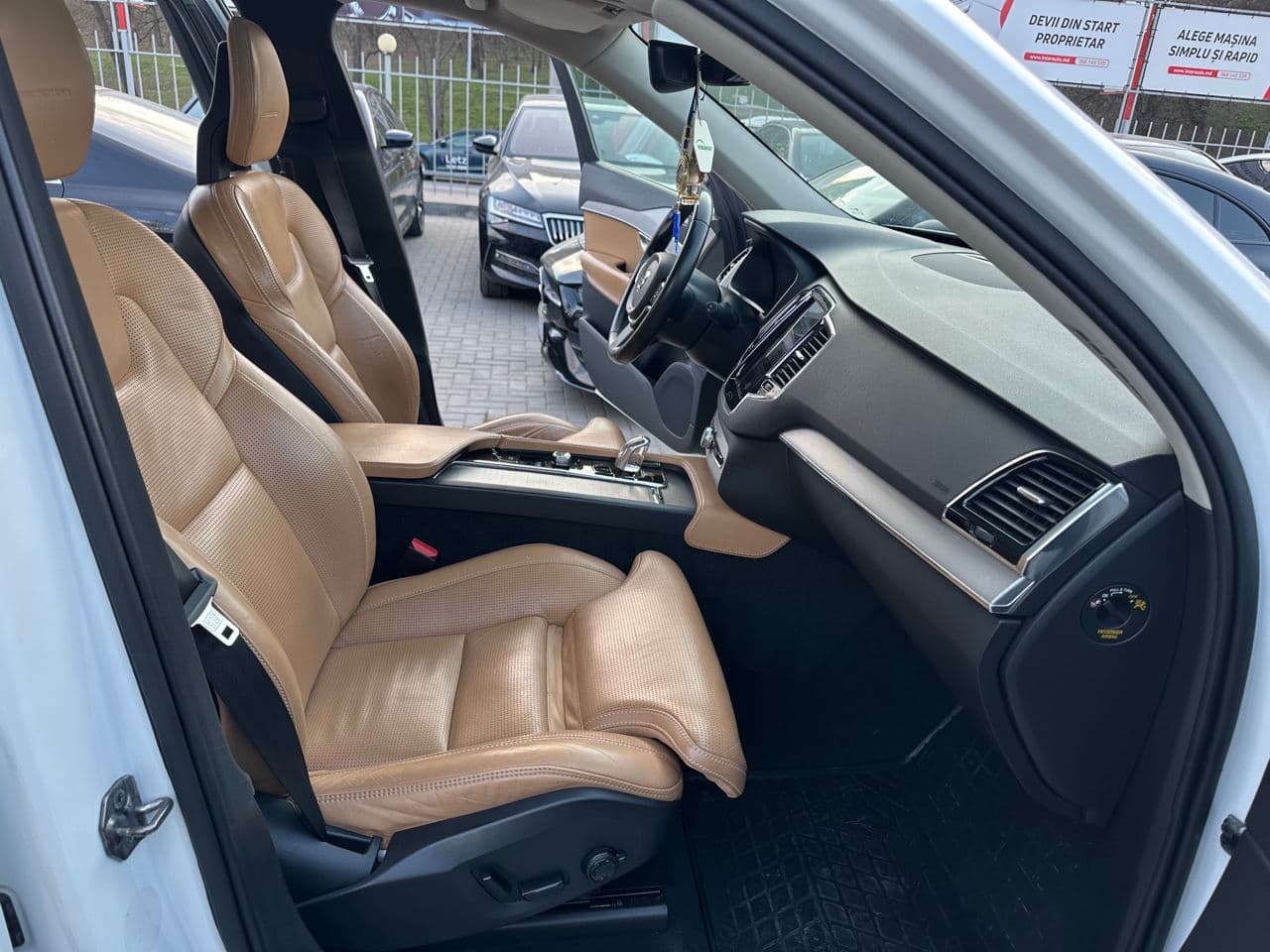 Volvo XC 90 2015 — Миниатюра 8