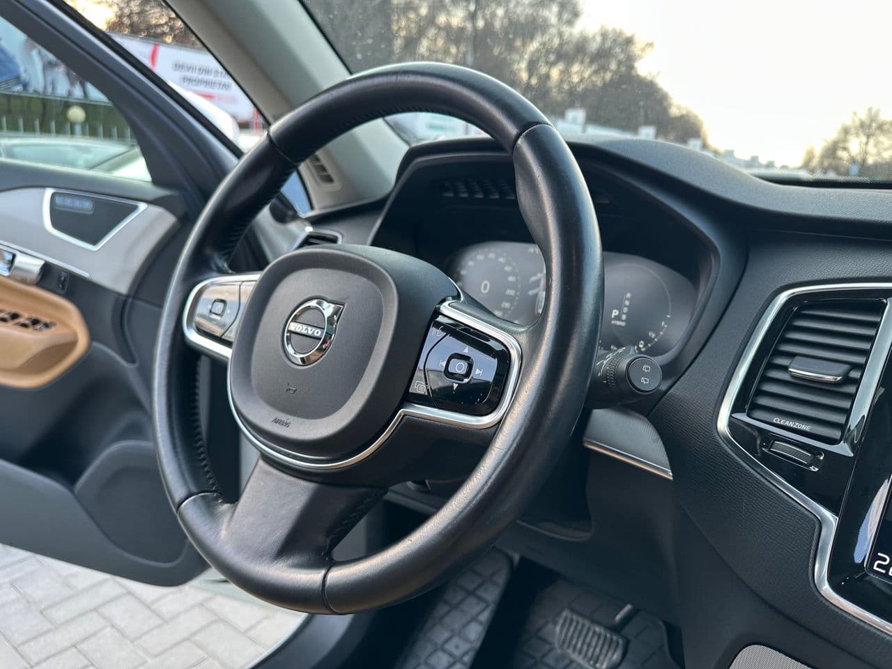 Volvo XC 90 2015 — Миниатюра 12