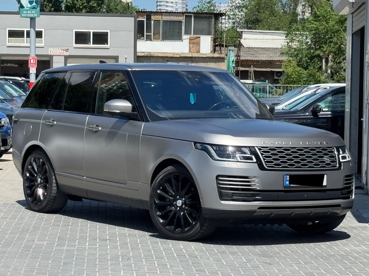 Land Rover Range Rover Vogue 2019 — Миниатюра 2