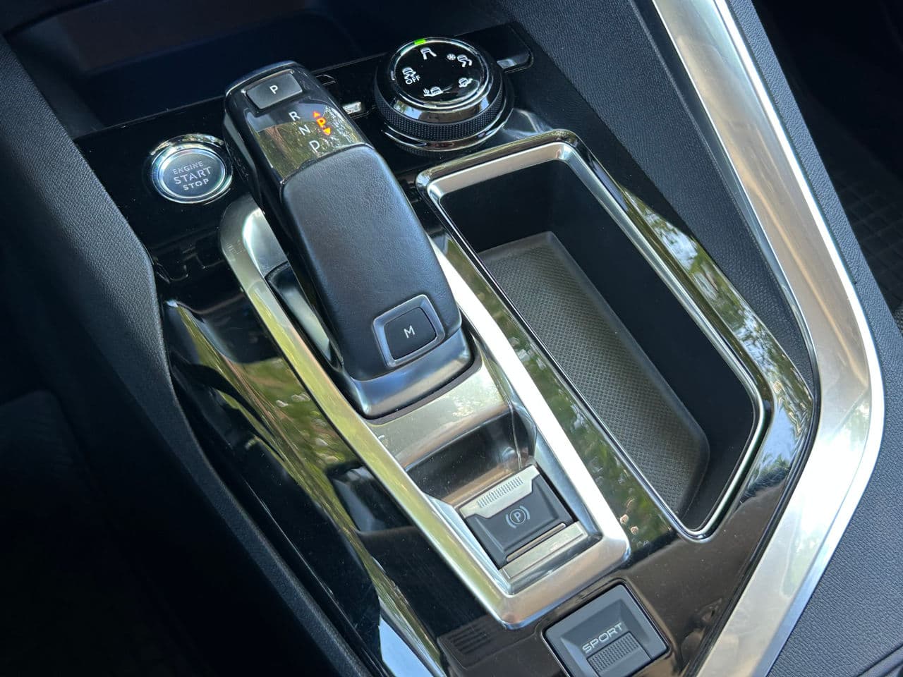 Peugeot 3008 2018 — Миниатюра 15