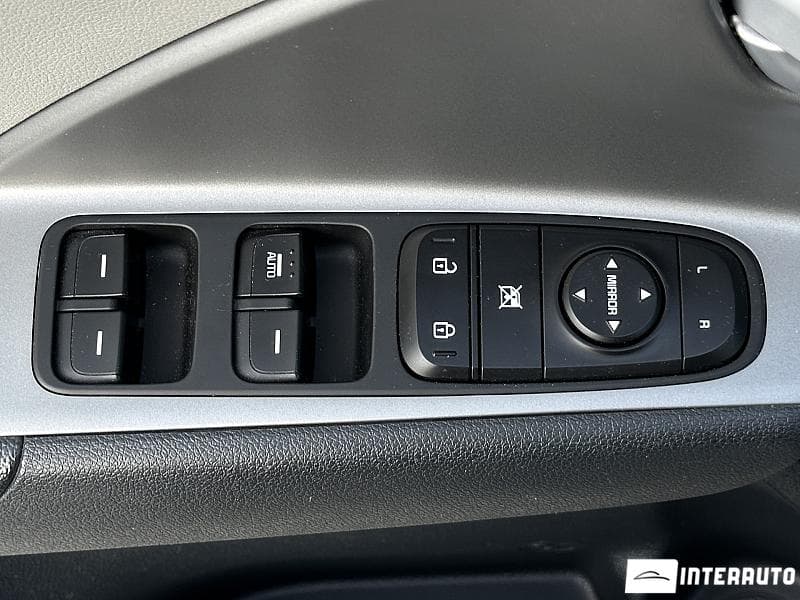 Kia Niro 2019 — Миниатюра 18