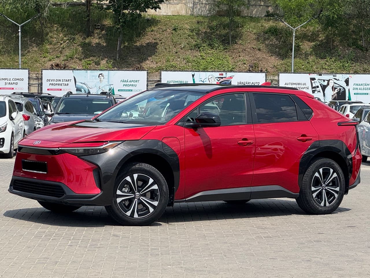 Toyota bZ4X 2023 — Миниатюра 2